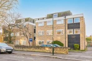 4, 125 Rushbury Court, Station Road, Hampton TW12 2DD