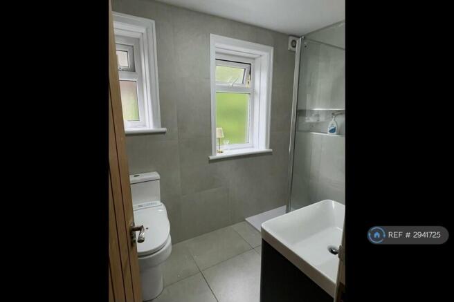 3 bed Semi-Detached to rent Image 10