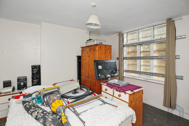 1 bed Flat for sale Image 7