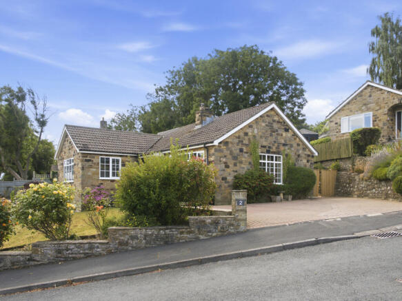 3 bed Detached Bungalow for sale in middleham