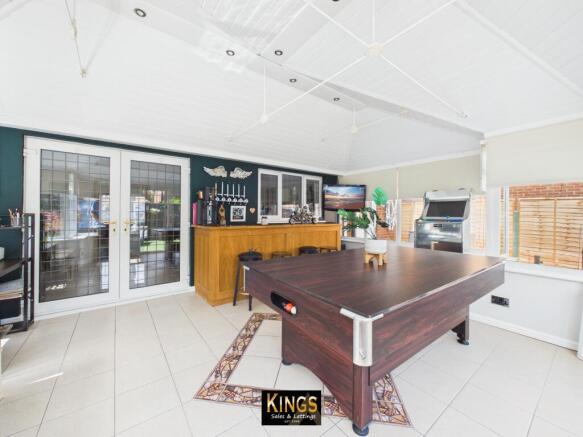 4 bed Detached for sale Image 9
