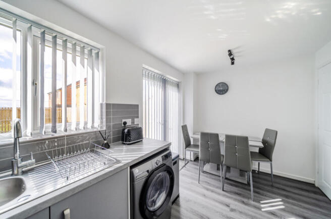 2 bed Semi-Detached for sale Image 4