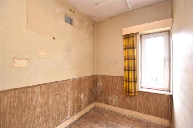 3 bed Semi-Detached for sale Image 6