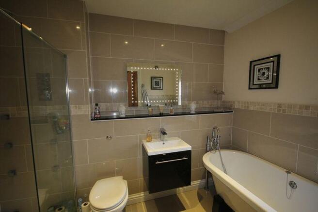 En suite Bathroom