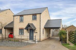 Pear Tree House, Seaton Road, Oakham LE15 9EY