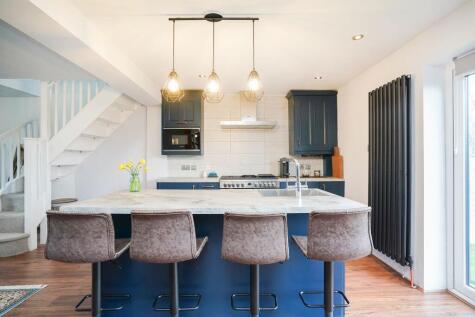 Springfield Road, Barlow, S18