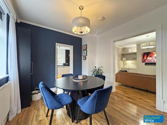 4 bed Semi-Detached for sale Image 12