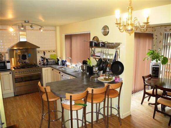 Kitchen/Breakfast Room