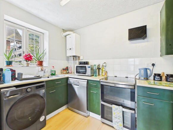 97cf757d-CAM04018G0-PR0453-STILL002