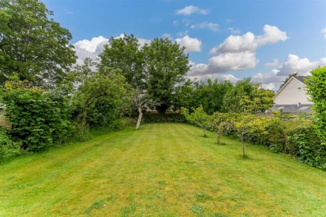house-nork-way-banstead-104.jpg