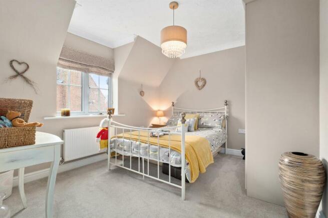 24 Millfield Close-11.jpg