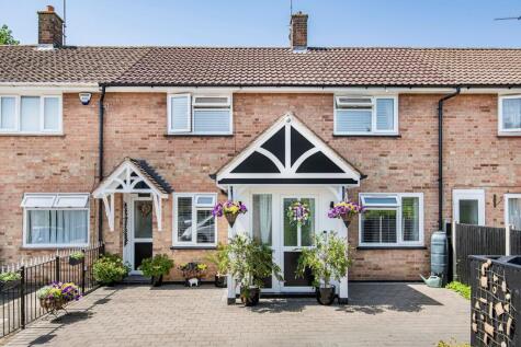 Puttocks Close, Welham Green, AL9