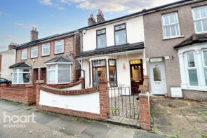 102, Park Lane, Hornchurch RM11 1BE