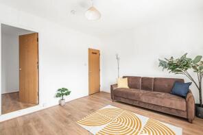 8, 407b Crossleigh Court, New Cross Road, London SE14 6LA