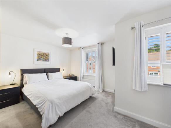4 bed Detached for sale Image 6