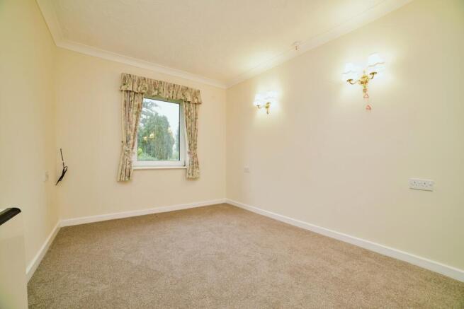 2 bed Apartment for sale Image 6