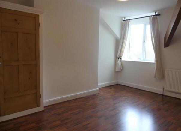 2 bed Apartment to rent Image 6