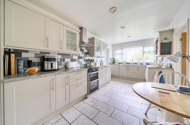 1441877-18-69de2a...