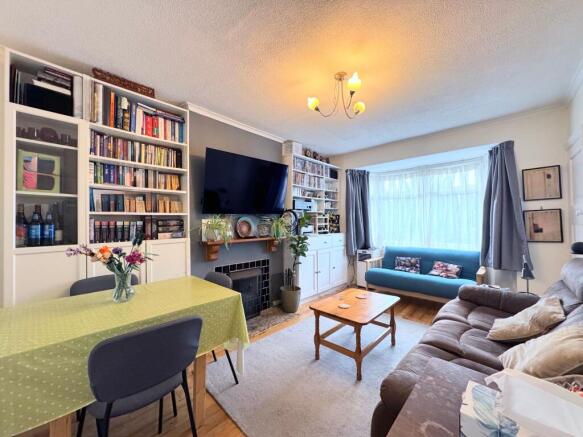 Lounge/dining area