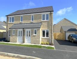2, Lullus Way, Malmesbury SN16 0FX