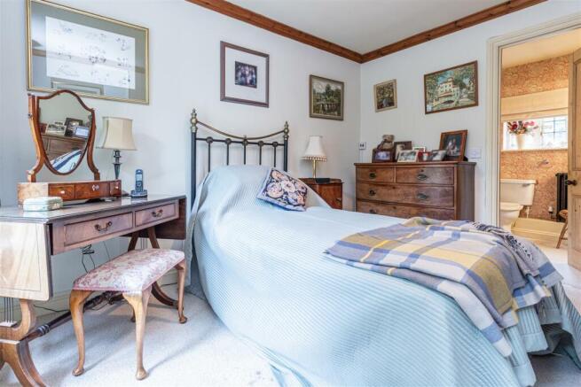 Bedroom 4 2.jpg