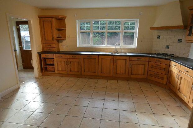KITCHEN/DINER.