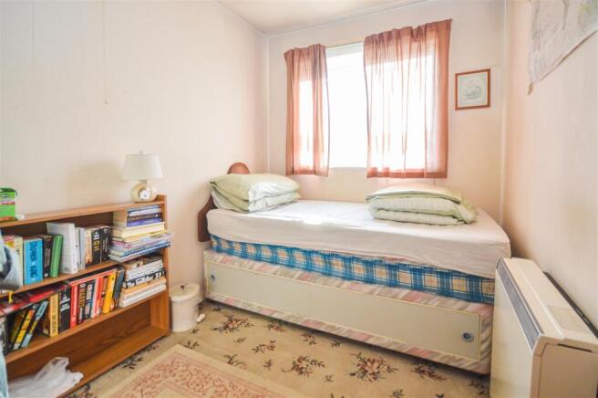 2 bed Apartment for sale Image 5