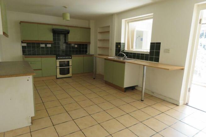 Kitchen / Dini...