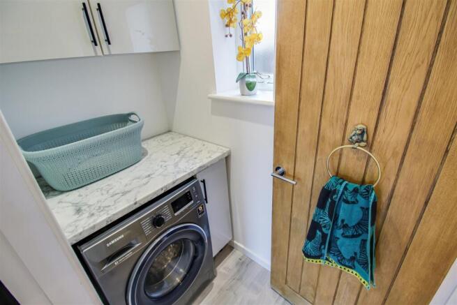 3 bed Semi-Detached for sale Image 8