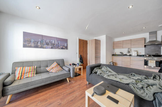 1440588-7-69dcc5b...