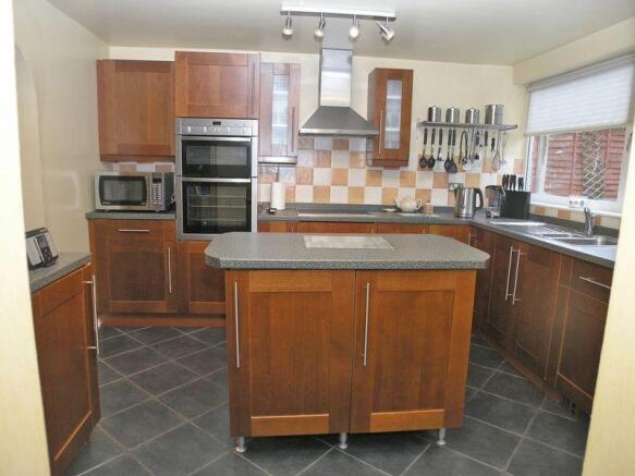 Kitchen (2)
