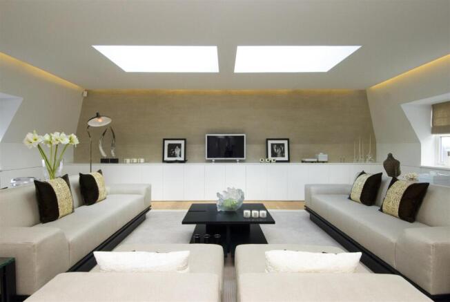 INTERIOR11.jpg