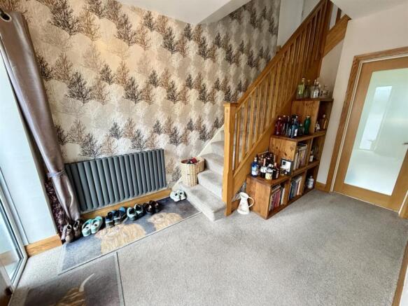 4 bed Detached for sale Image 5