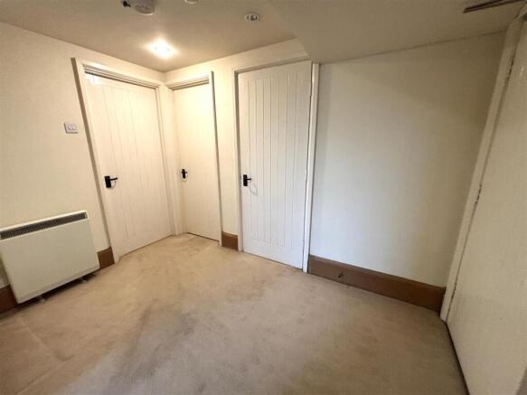 2 bed Apartment for sale Image 10