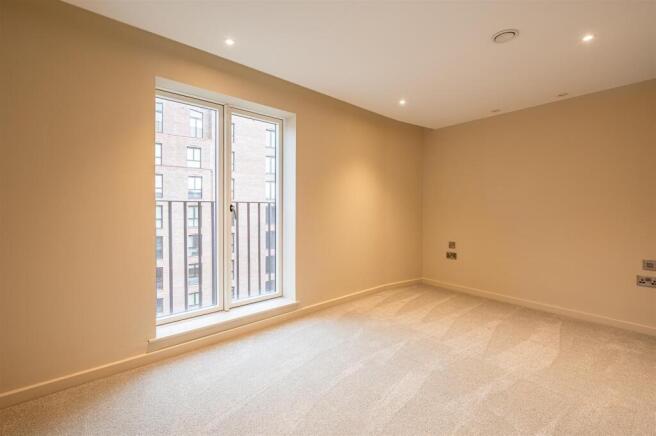 2 bed Apartment for sale Image 11