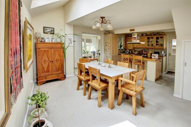 Dining/Kitchen