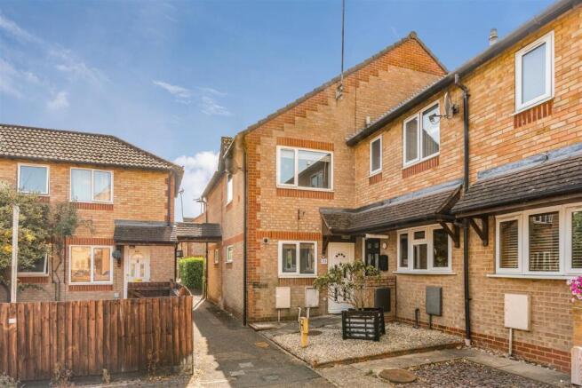 33 Broome Way, Banbury-1.jpg