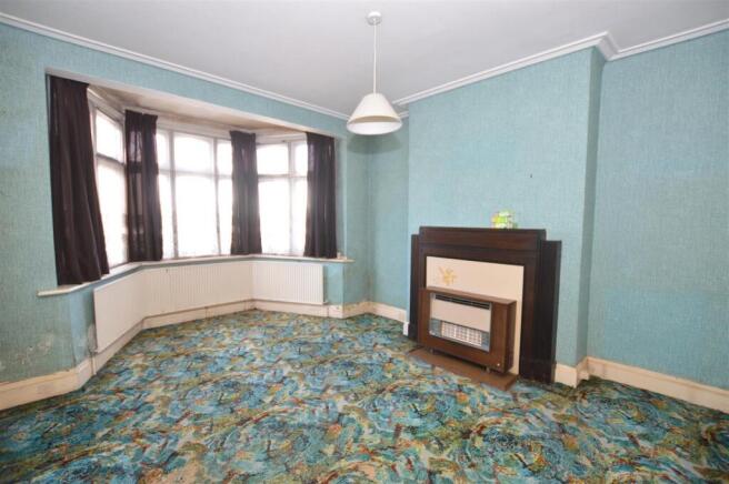 14 Pauline Crescent dining room.JPG