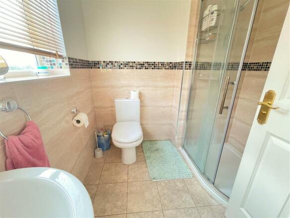 ENSUITE SHOWER ROOM