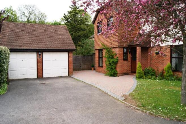 Garage & parking