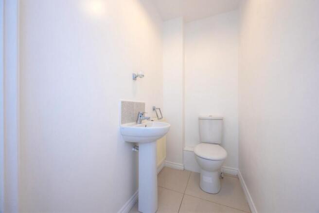 3 bed Semi-Detached for sale Image 8