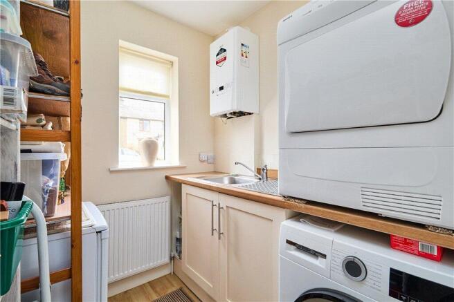 3 bed Semi-Detached for sale Image 6