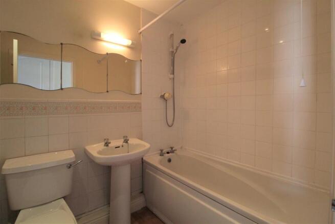 Bathroom.JPG