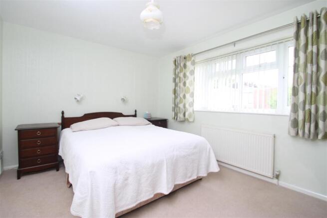 4 bed Detached for sale Image 6