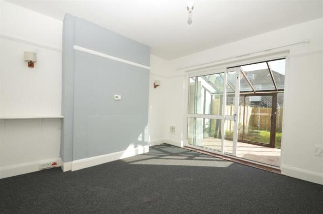 43 Walsingham Road (2).JPG