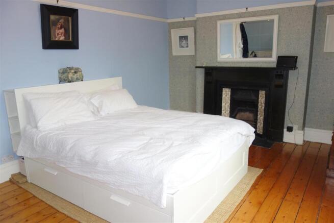 bed blue.JPG