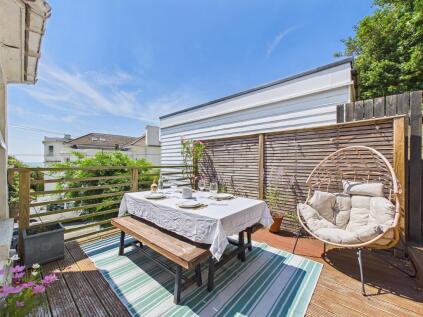 Radnor Cliff, Folkestone, Kent, CT20