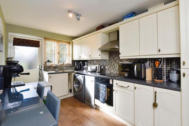 Kitchen: