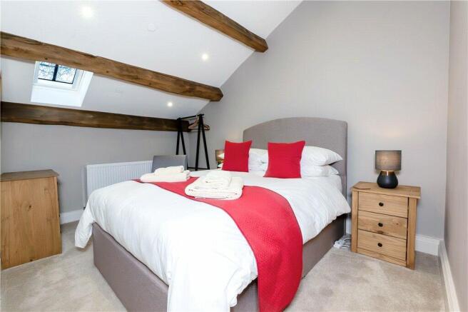 3 bed Terraced for sale Image 11