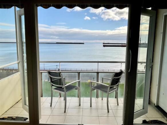 balcony.jpg